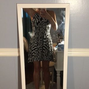 Short patterned summer dress never worn!